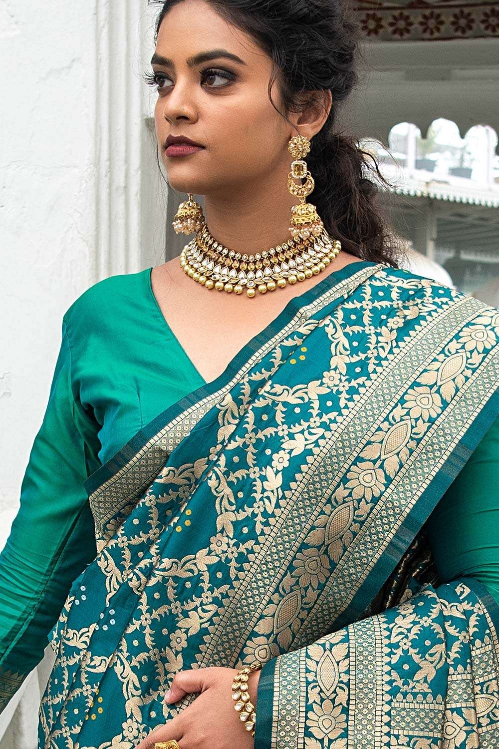 8 Useful Tips to purchase a Matching Jewellery for your Wedding Sarees