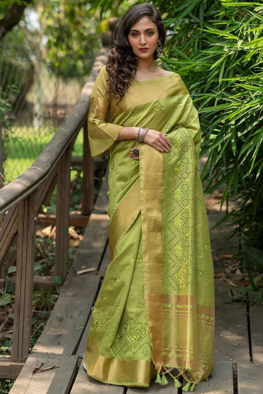 Pista Green And Pink Pure Silk Saree at 6499.00 INR in Surat | Kimora  Fashion Private Limited