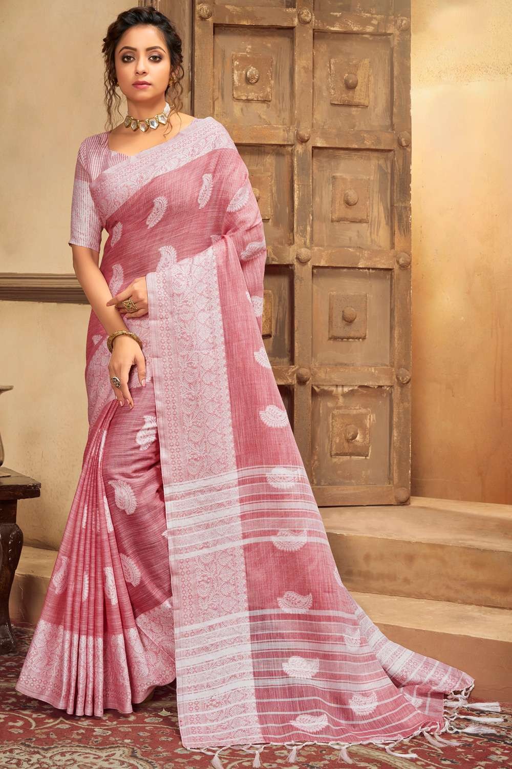 Grey with Pink Linen Saree #linen #saree #blouse #designs #boat #neck Grey  and Pink Linen … | Ikat blouse designs, Cotton saree blouse designs, Cotton blouse  design