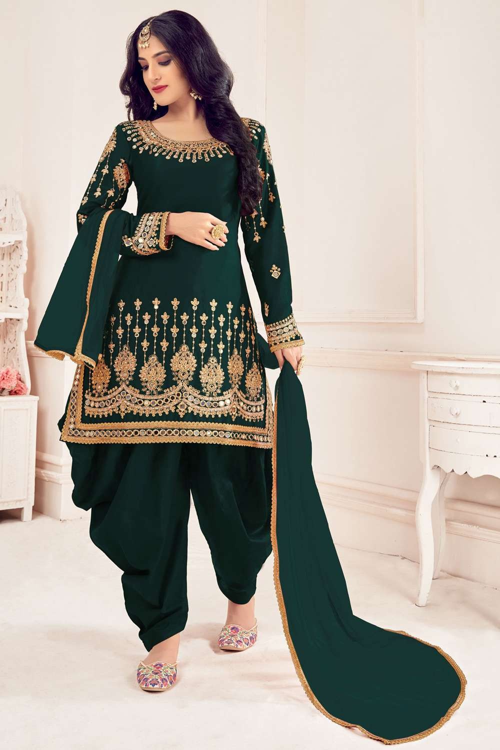 Latest Designer Patiyala Salwar Suit - Stylecaret.com