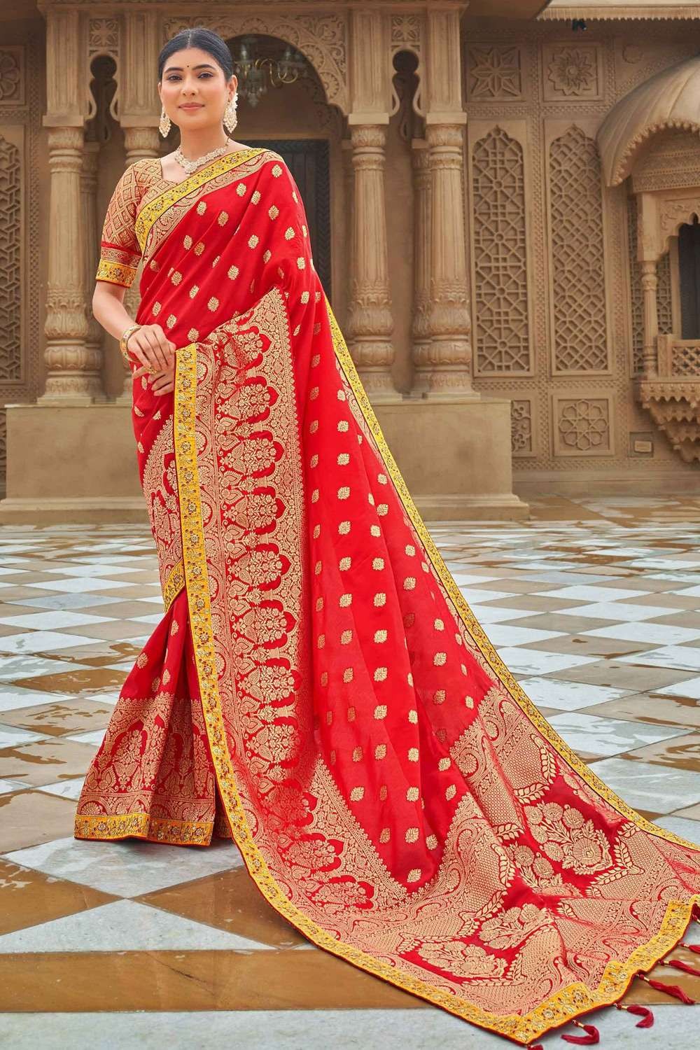 Red Pure Banaras silk saree – Gaatakatha