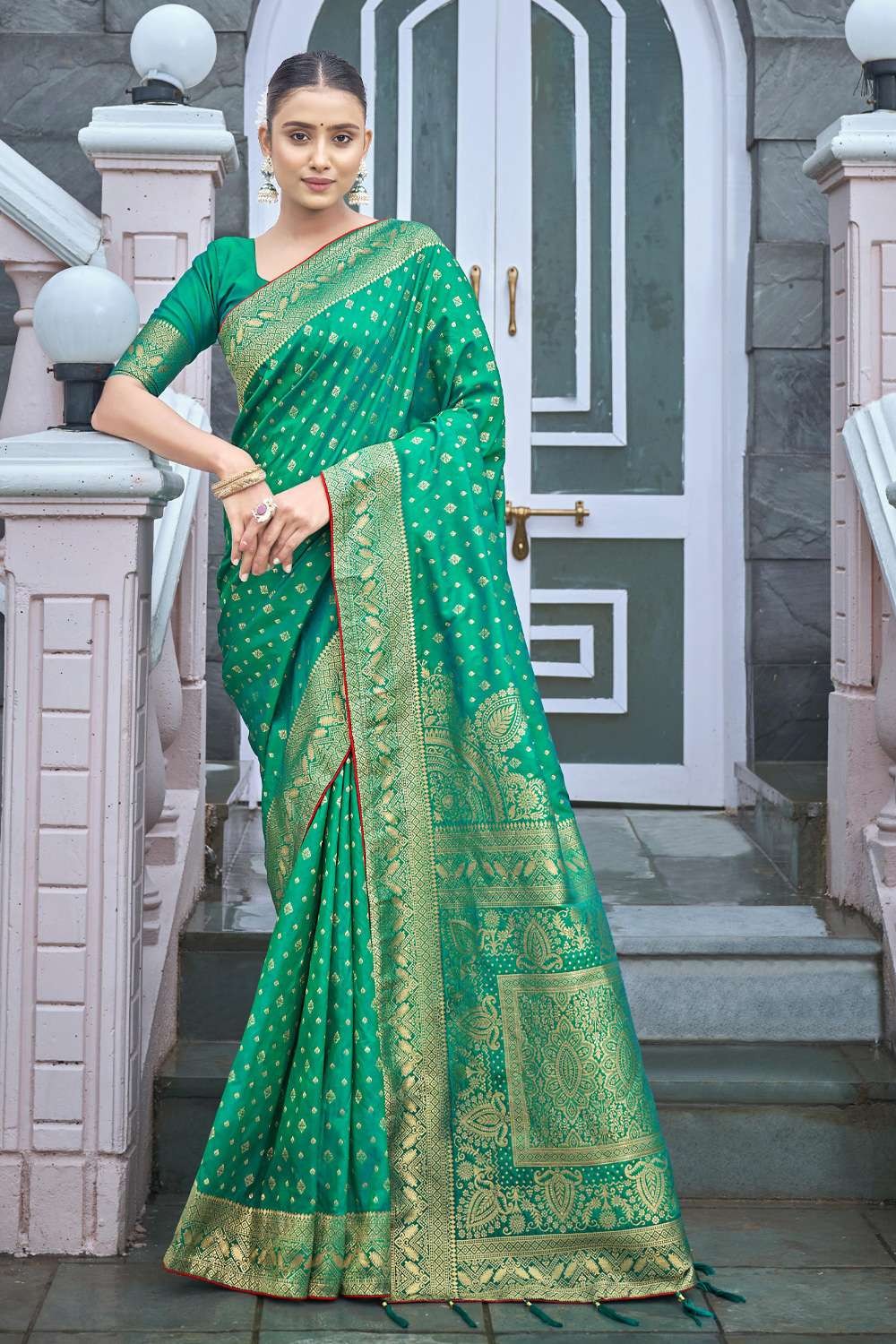 Buy HOUSE OF BEGUM Women's Sea Green Woven Banarasi Saree with Printed  Unstitched Blouse | Shoppers Stop