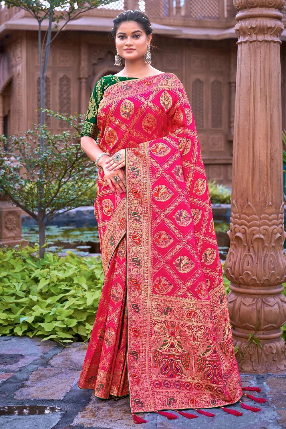 Mauve Dark Pink Banarasi Silk Saree With Modern Animal Motif Border and  Heavy Banarasi Silk Pallu Premium Sarees by TST - Etsy Finland