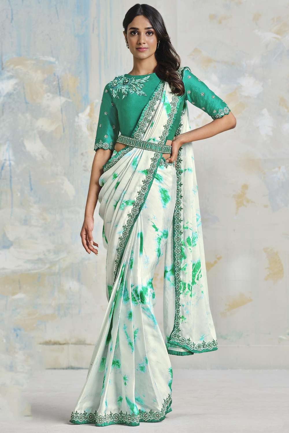 Lime Green And White Shibori Pattern Digital Print Crepe Silk Saree Wi –  Fabcurate