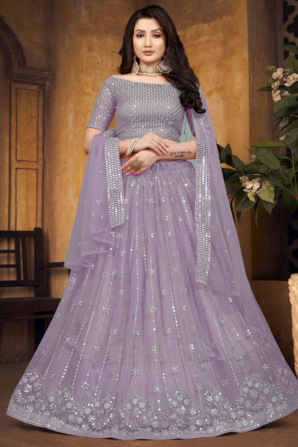Purple Embroidered Organza bridal Lehenga, कढ़ाई वाला दुल्हन का लेहंगा -  Shivam E-Commerce, Surat | ID: 2852942141773