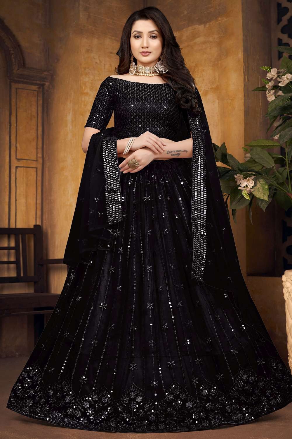 Shop Black Embroidered Perfect Beautiful Navratri Special Chaniya Choli  2023 – Gunj Fashion