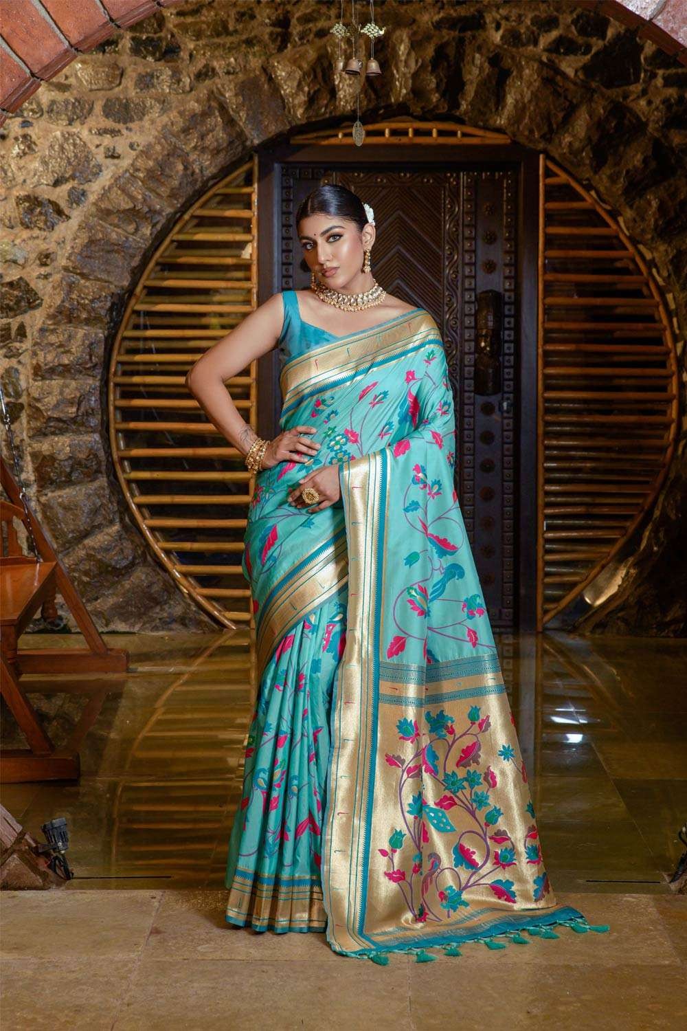 Bandhani Banarasi Saree In Sea Green Georgette Fabric With Jaal Weave –  Sankalp The Bandhej Shoppe
