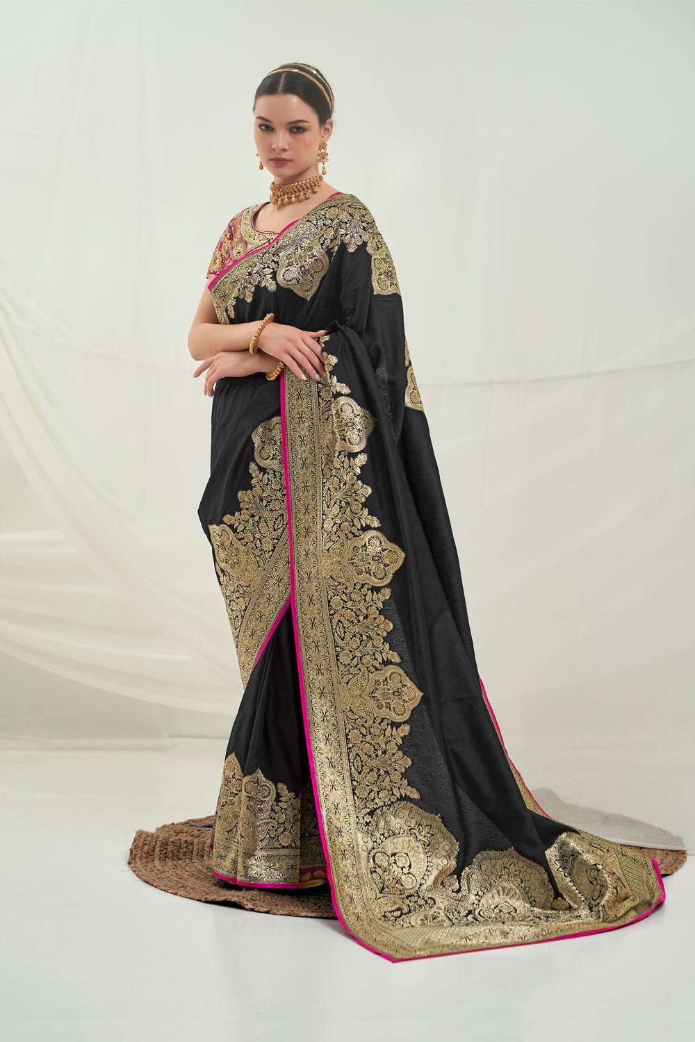 Black And Red Woven Banarasi Saree With Black Blouse - Shree Rajlaxmi Sarees  - 3223379