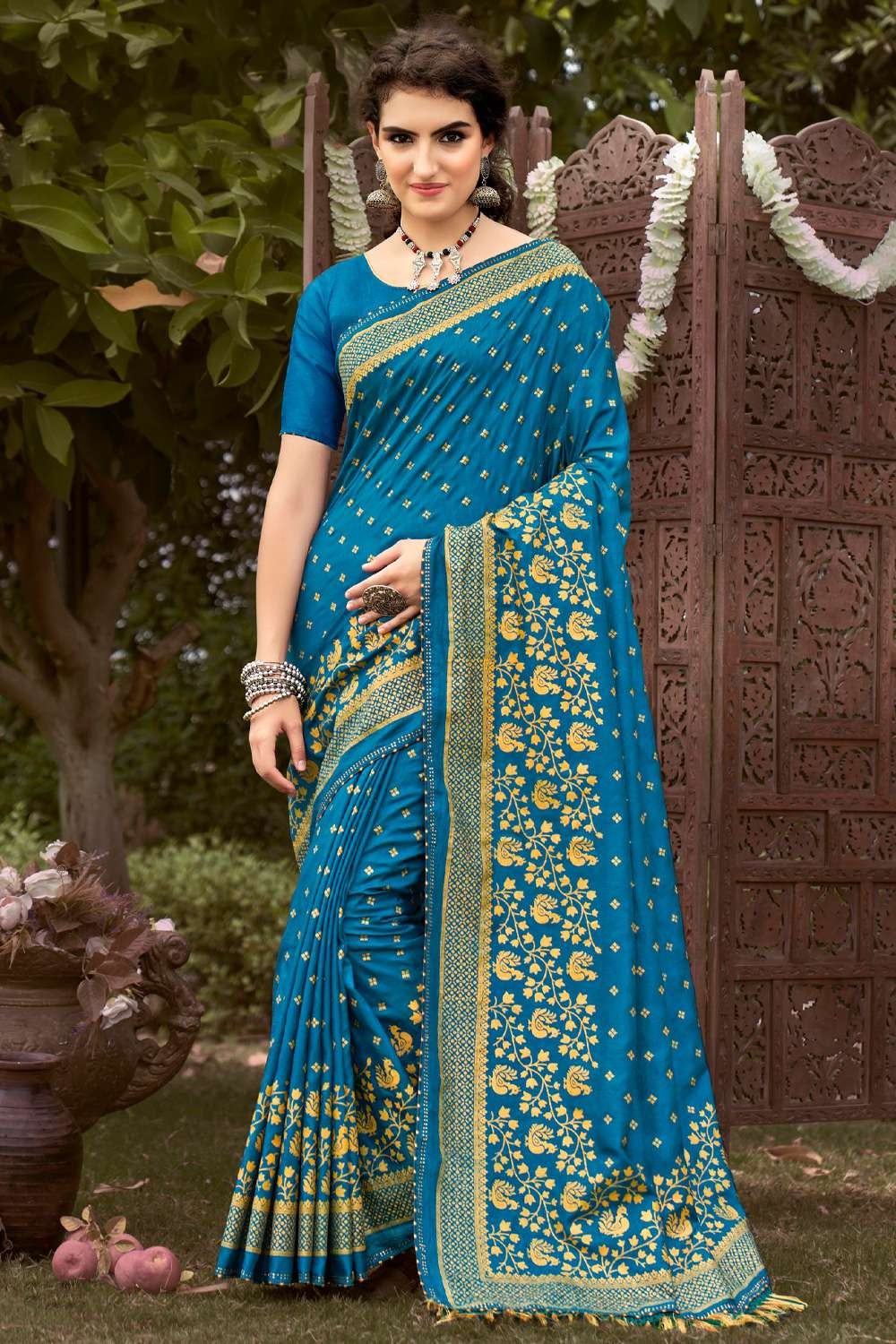 Buy Royal Blue Maggam Work Blouse Aari Work Saree Blouse Aari Work Blouse  Magam Work. Maggam Work Designs. Online in India - Etsy