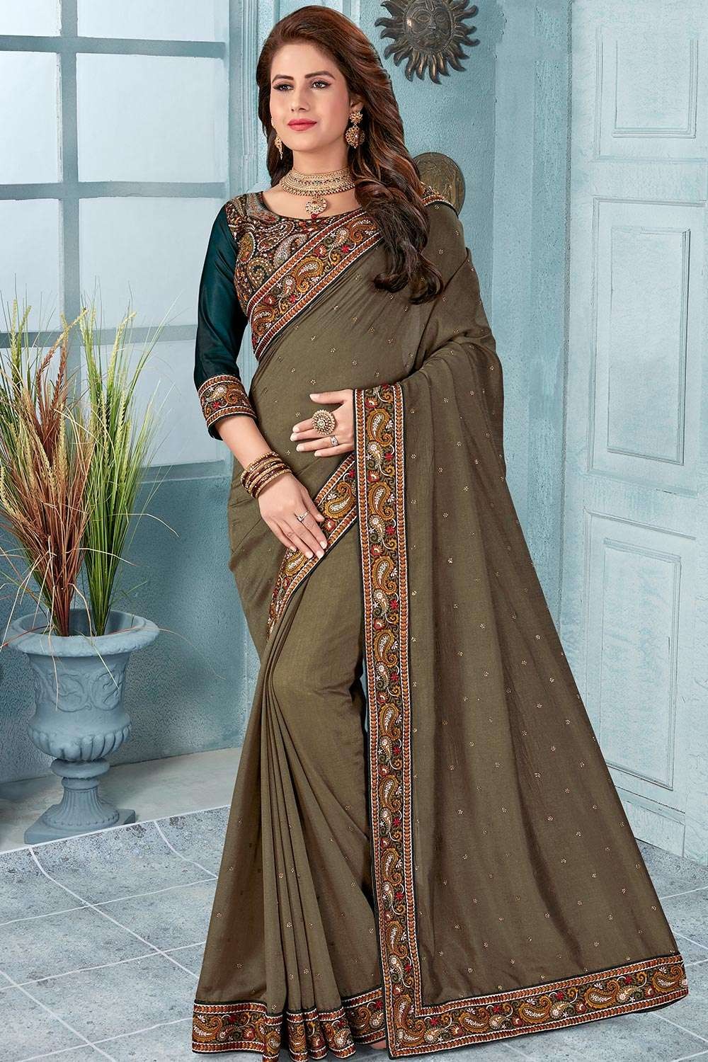 Buy Brown Sarees for Women by Saree mall Online | Ajio.com