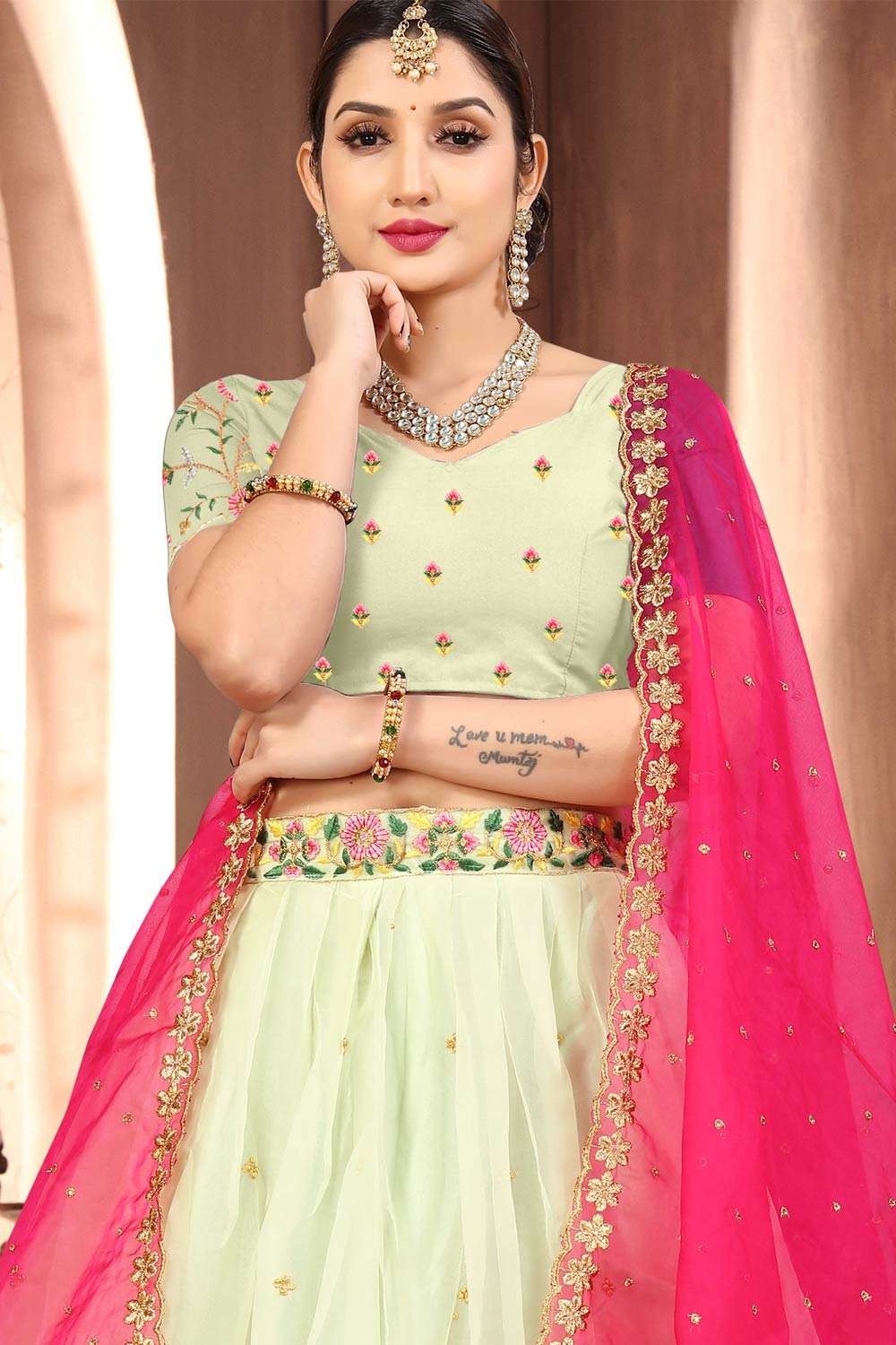 Malaika Arora Khan: Malaika Arora in a gorgeous cream and gold Indian  bridal lengha looks absolutely stunning.