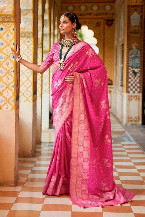 Pink Mangalagiri Silk Saree in Silver Zari Chequered Pattern - Mirra  Clothing